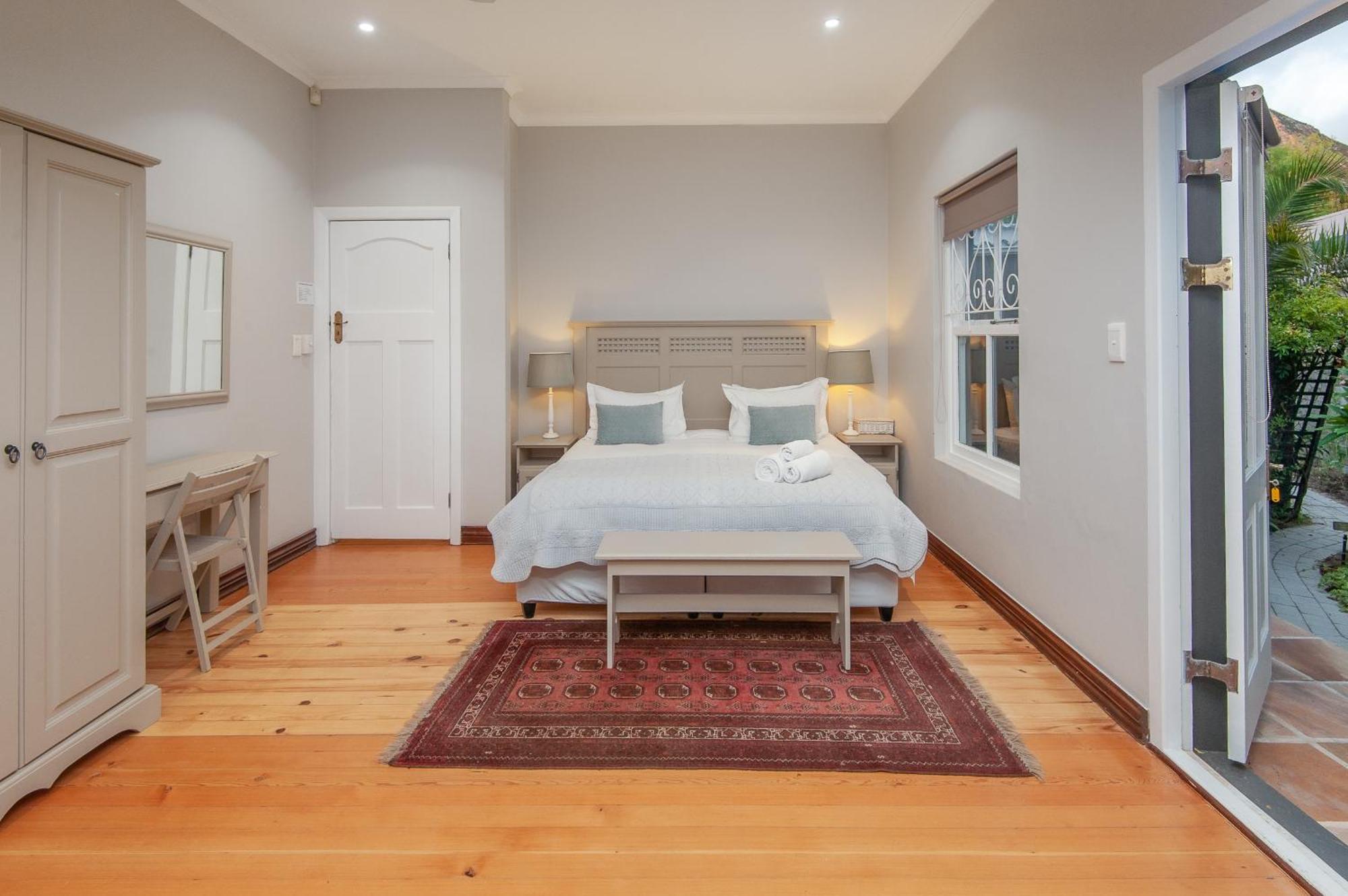 Villa Blu Guesthouse Херманус Екстериор снимка