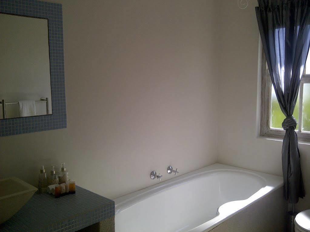 Villa Blu Guesthouse Херманус Екстериор снимка